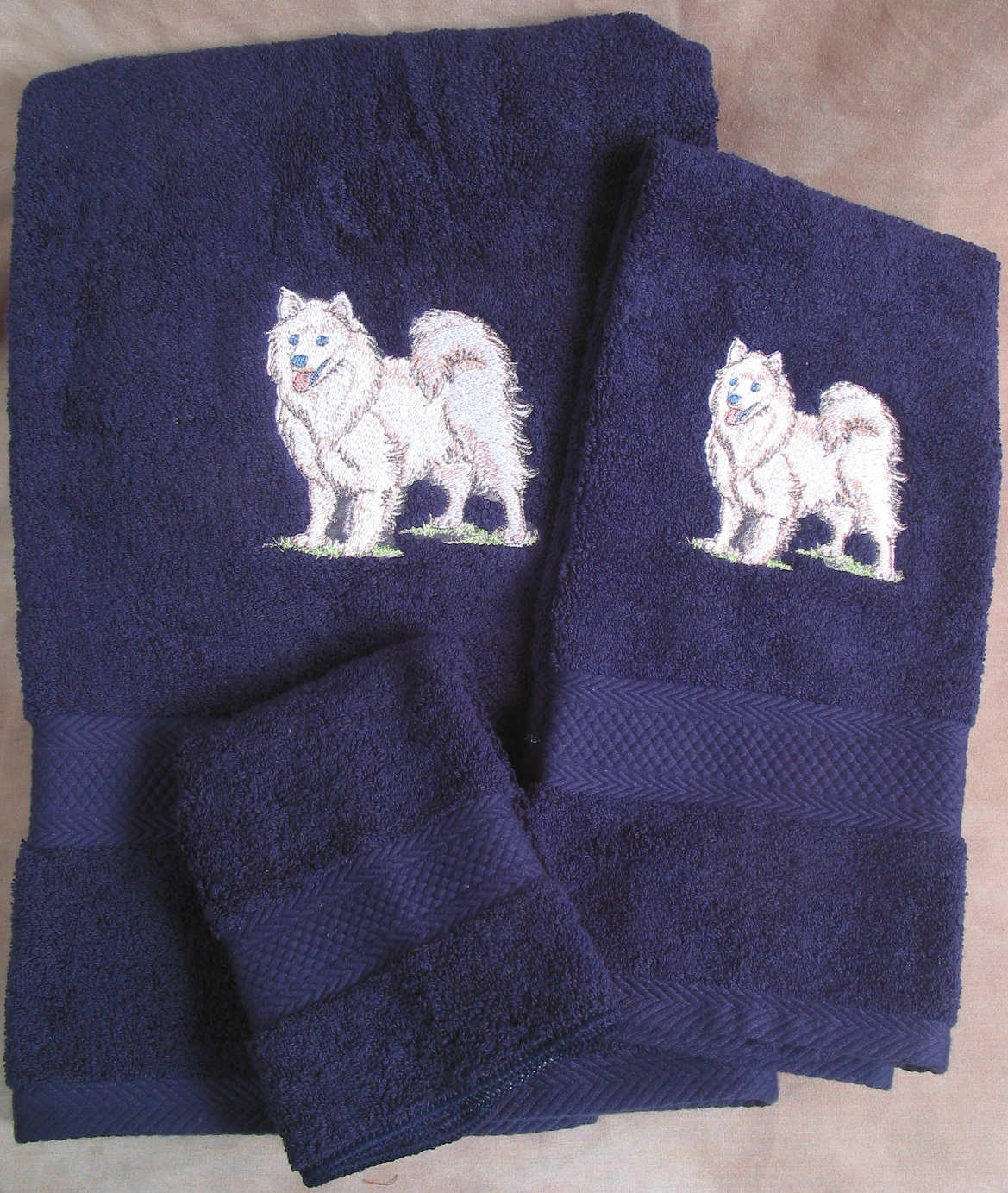 Husky Dog Embroidered Bath Towels - Image 2