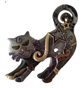 This Spoontiques Pin Art has a colorful pewter cat.